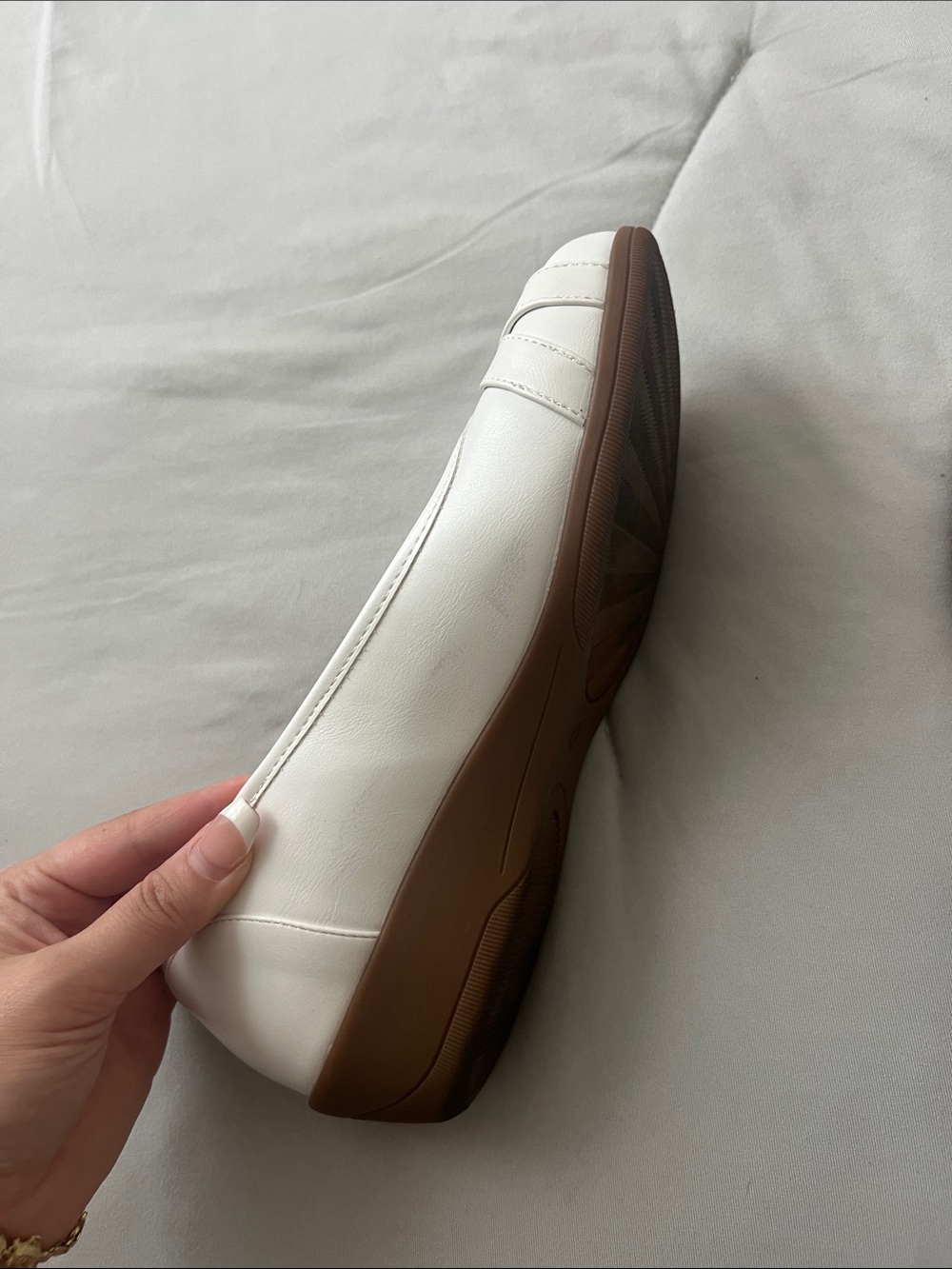 Dream Pairs White Crossover Strap Ballet Flats - Picture 7 of 8